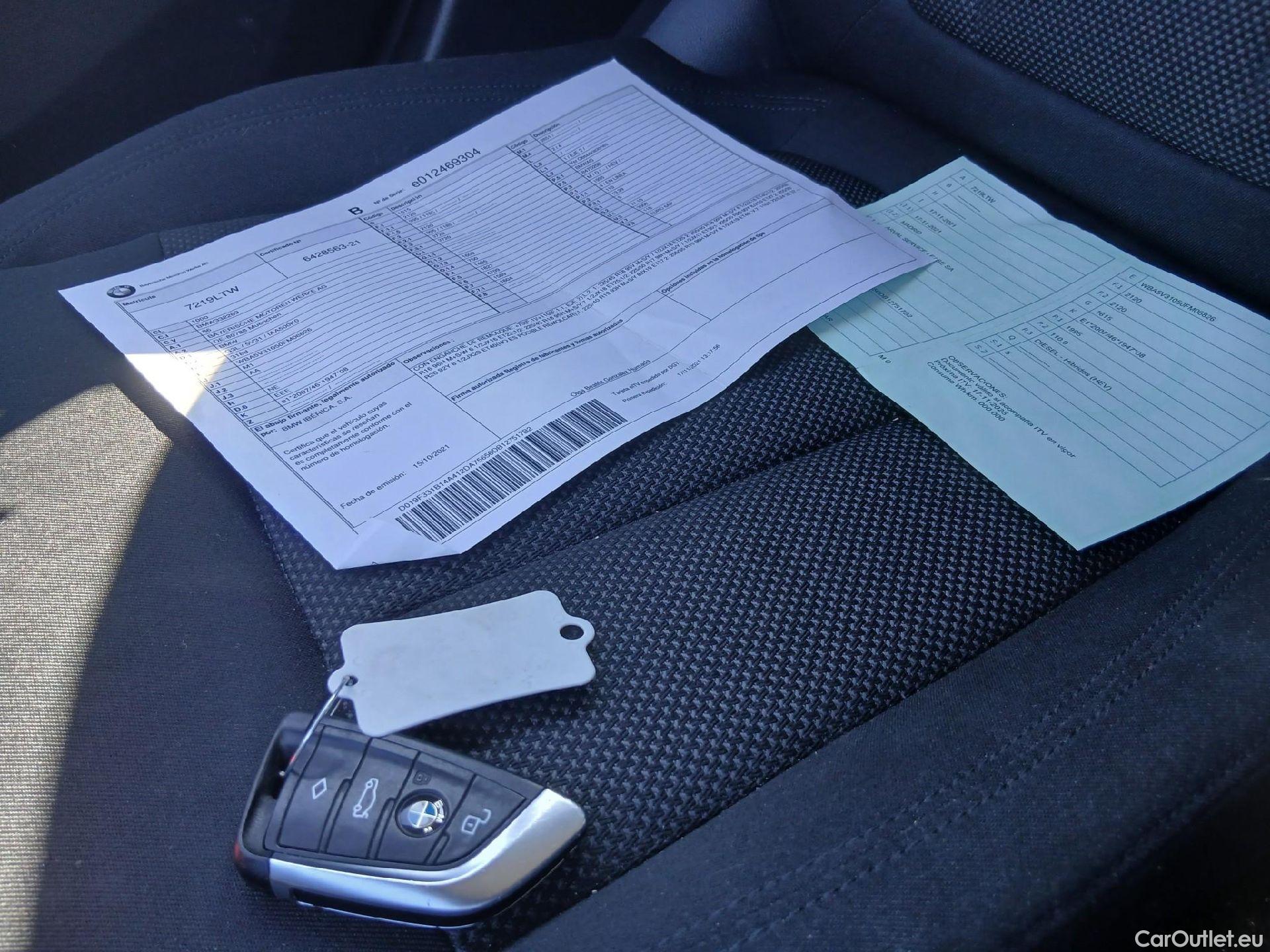  Bmw  Serie 3 BMW  / 2018 / 4P / sedán 318d Auto. #16