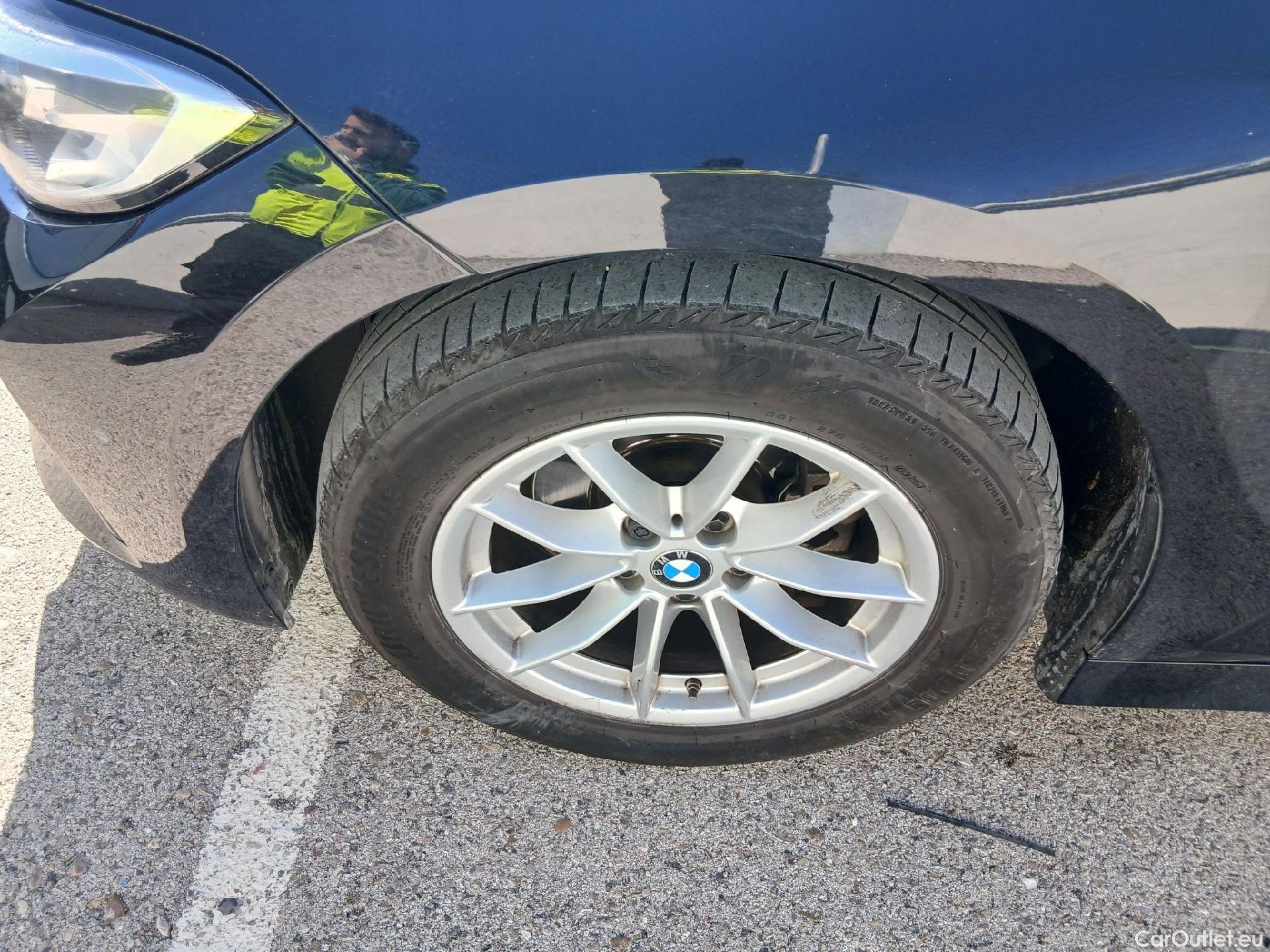  Bmw  Serie 3 BMW  / 2018 / 4P / sedán 318d Auto. #1