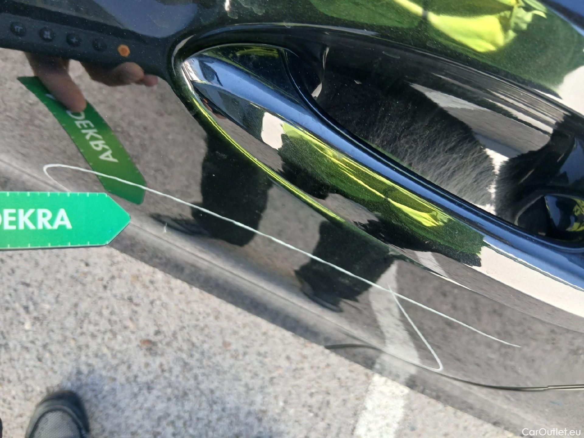  Bmw  Serie 3 BMW  / 2018 / 4P / sedán 318d Auto. #11