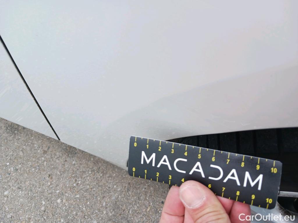  Bmw  Serie 1 BMW  / 2019 / 5P / berlina con portón 118i #27