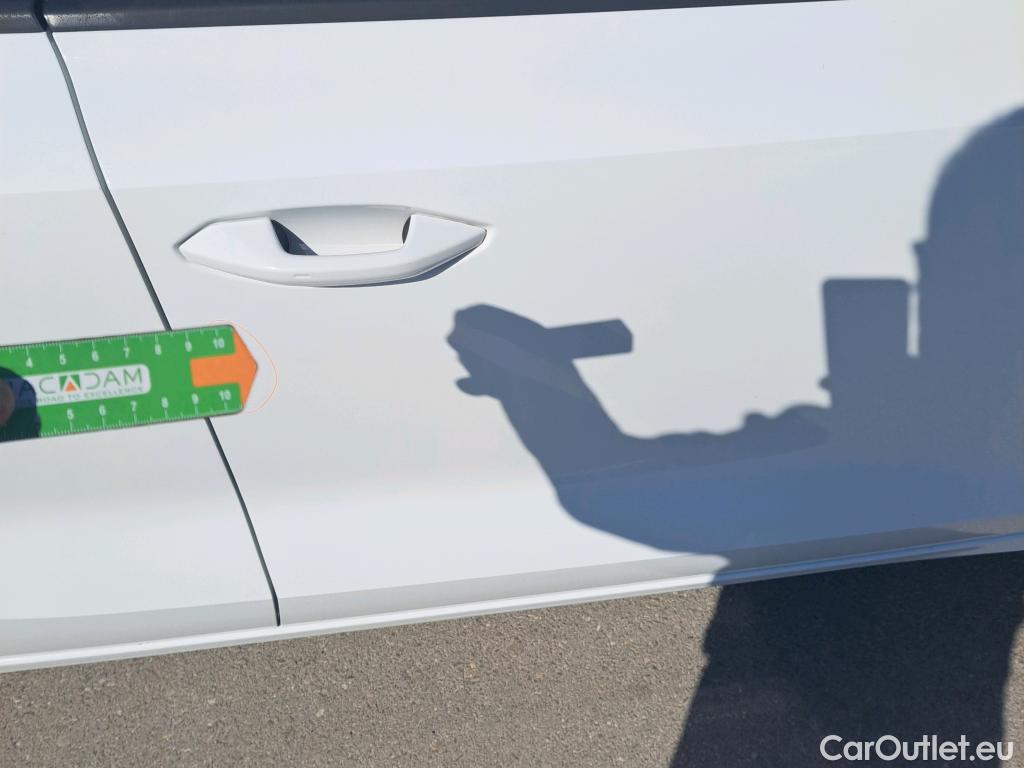  Audi  A3 AUDI  / 2020 / 5P / berlina con portón Sportback Advanced 40 TFSI e 150kW S tro #30