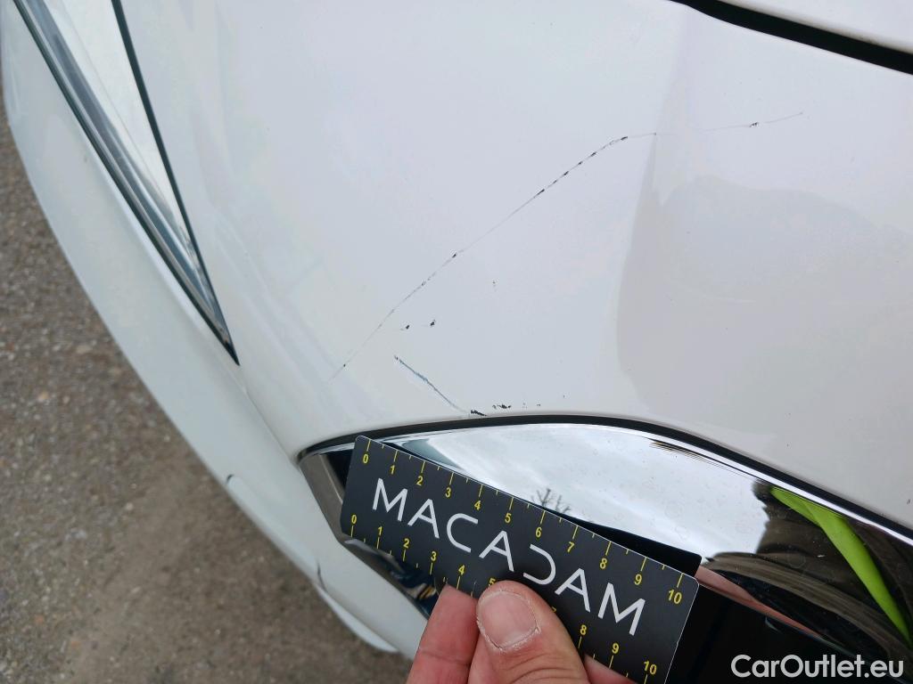  Bmw  Serie 1 BMW  / 2019 / 5P / berlina con portón 118i #24