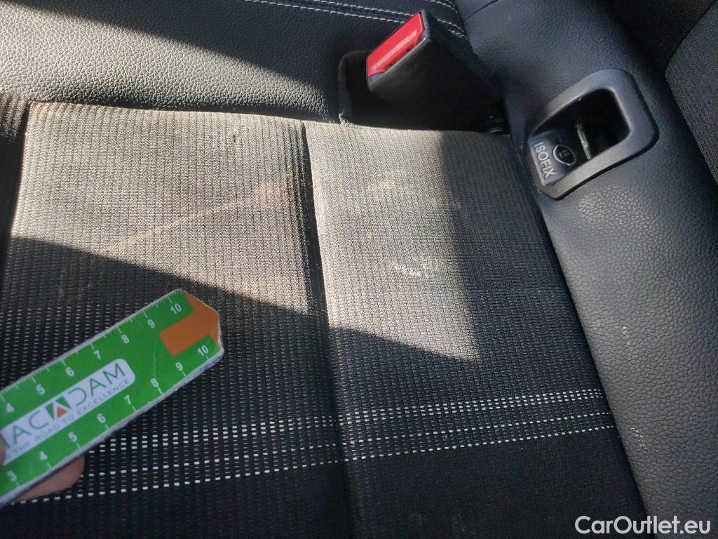  Mercedes  GLA MERCEDES-BENZ Clase  / 2017 / 5P / todoterreno  200 d #6