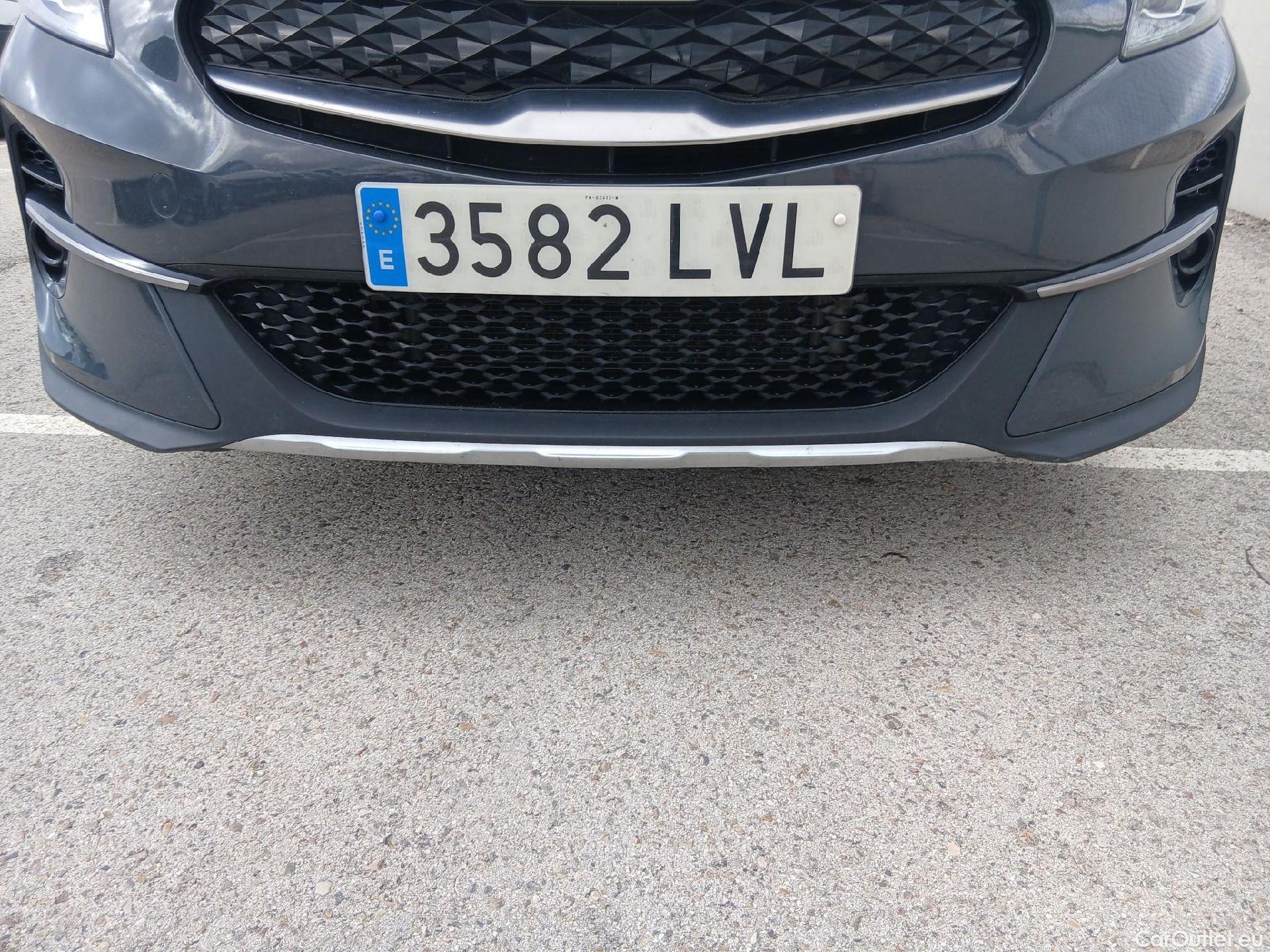  KIA  XCeed KIA  1.6 GDi PHEV 104kW (141CV) eDrive (AC) #14