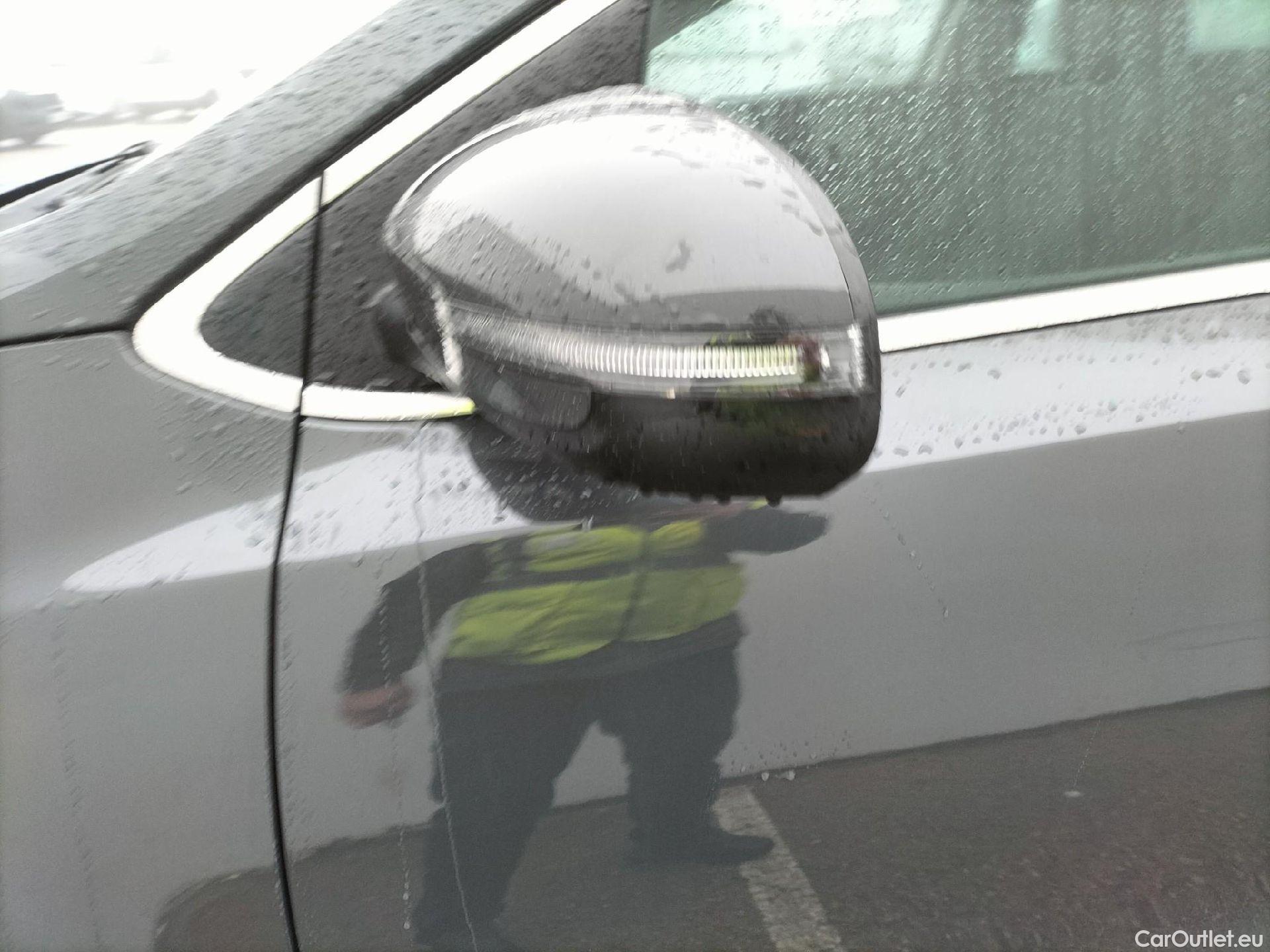  KIA  Sportage KIA  1.6MHEV Drive 100kW(136CV) 4x2(Crist Tintados) #7