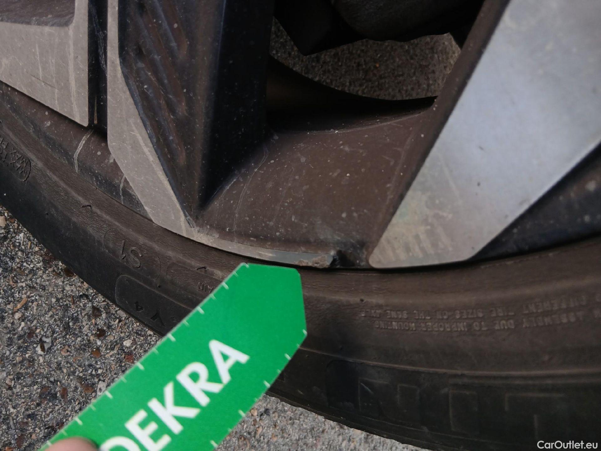  Hyundai  Tucson HYUNDAI  / 2020 / 5P / todoterreno 1.6 TGDI 169kW HEV Tecno Auto 2C #3