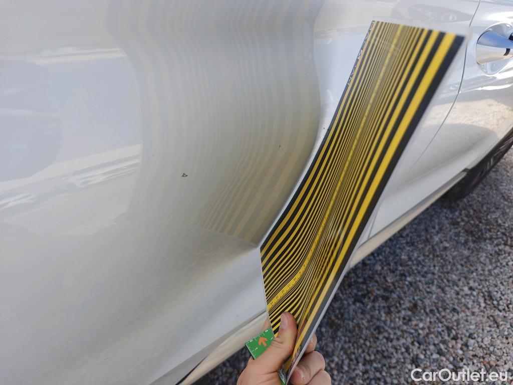  Hyundai  Santa Fe HYUNDAI  / 2021 / 5P / todoterreno 2.2 CRDi Tecno DCT 4x2 #3