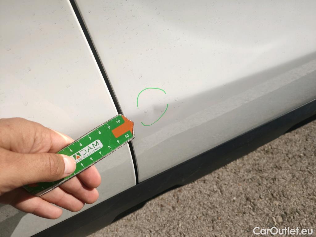  Mercedes  GLA MERCEDES-BENZ Clase  / 2017 / 5P / todoterreno  200 d #2