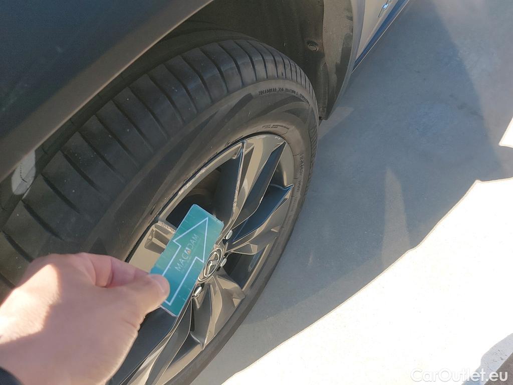  Lexus  UX LEXUS  / 2018 / 5P / todoterreno 2.0 250h Business Navigation (CX) #15