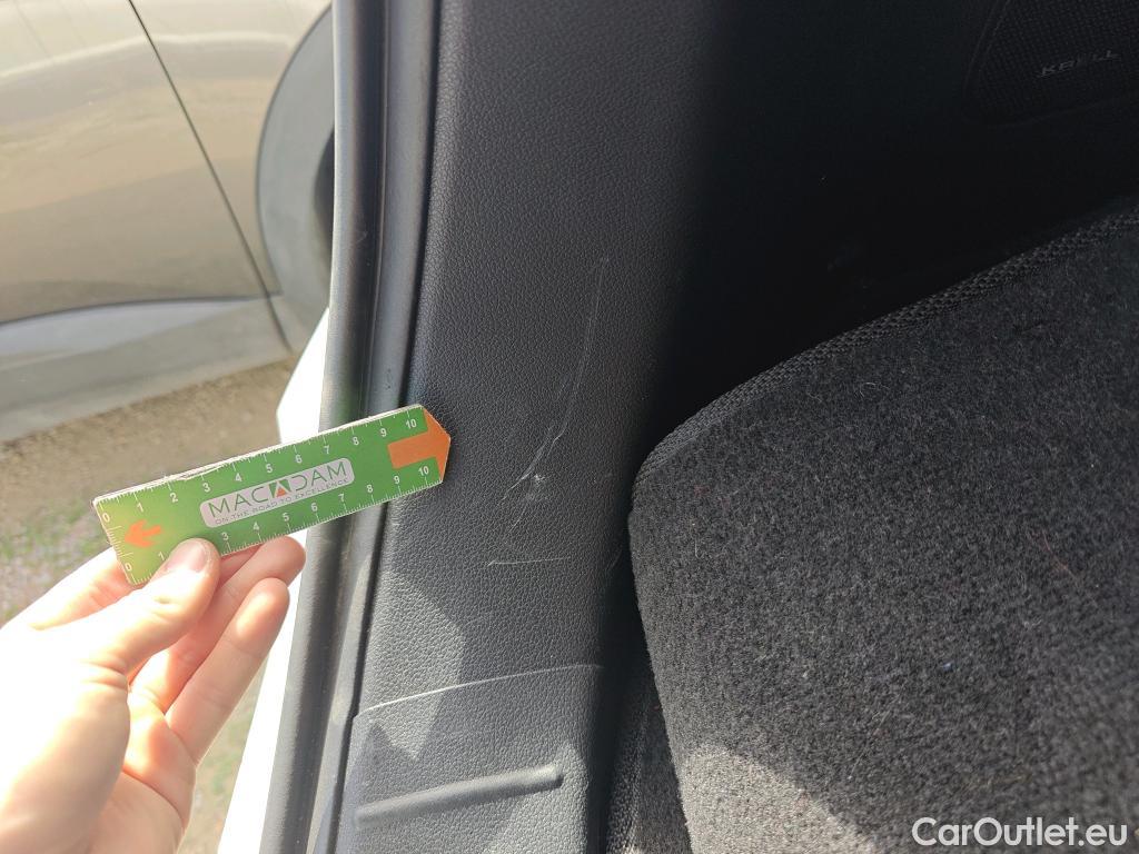  Hyundai  Santa Fe HYUNDAI  / 2021 / 5P / todoterreno 2.2 CRDi Tecno DCT 4x2 #23