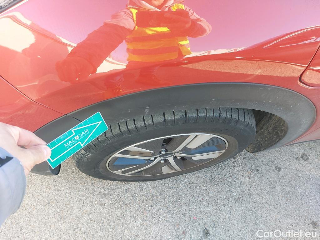  KIA  Niro KIA  / 2019 / 5P / crossover 1.6 GDi PHEV 104kW (141CV) Drive #18