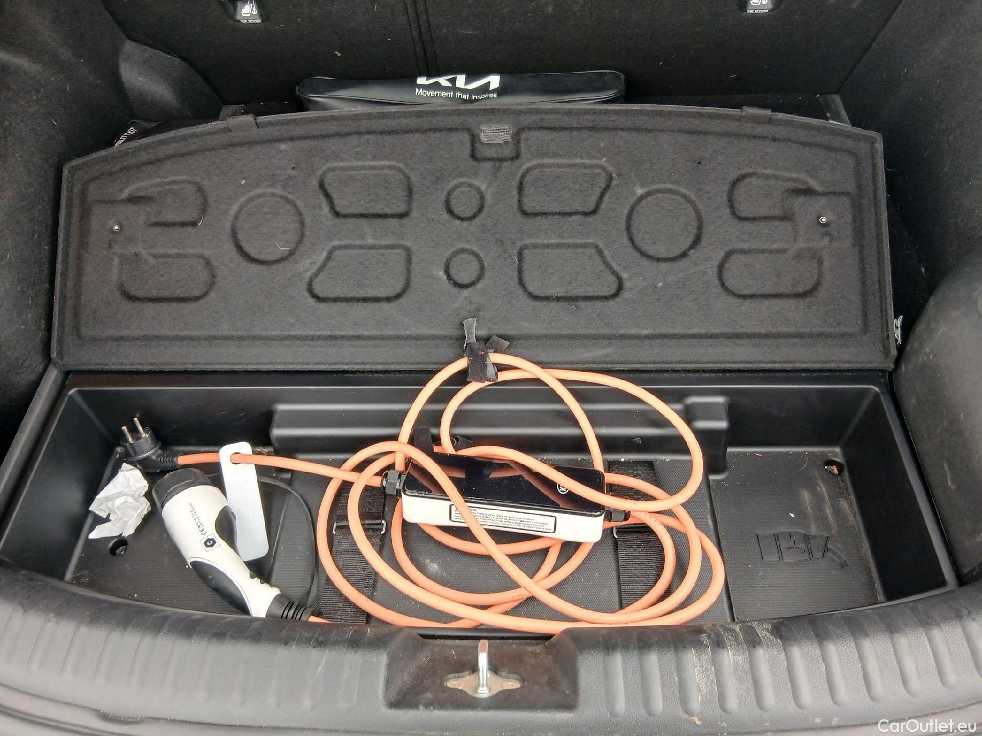  KIA  XCeed KIA  1.6 GDi PHEV 104kW (141CV) eDrive (AC) #36