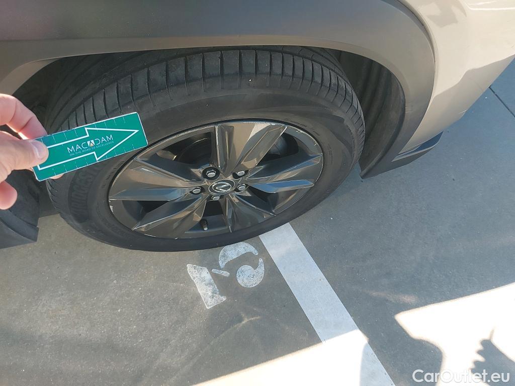  Lexus  UX LEXUS  / 2018 / 5P / todoterreno 2.0 250h Business Navigation (CX) #16