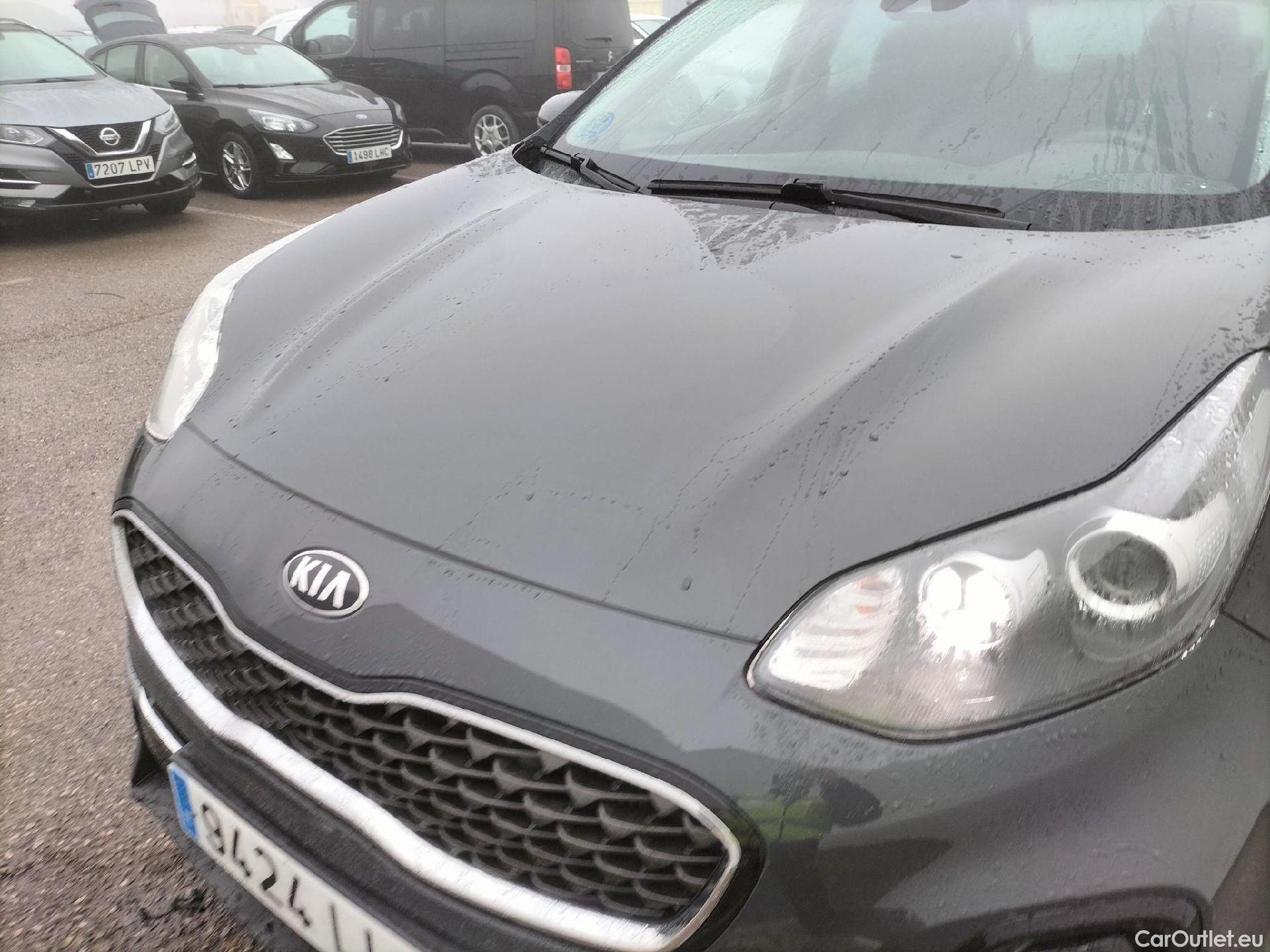  KIA  Sportage KIA  1.6MHEV Drive 100kW(136CV) 4x2(Crist Tintados) #2
