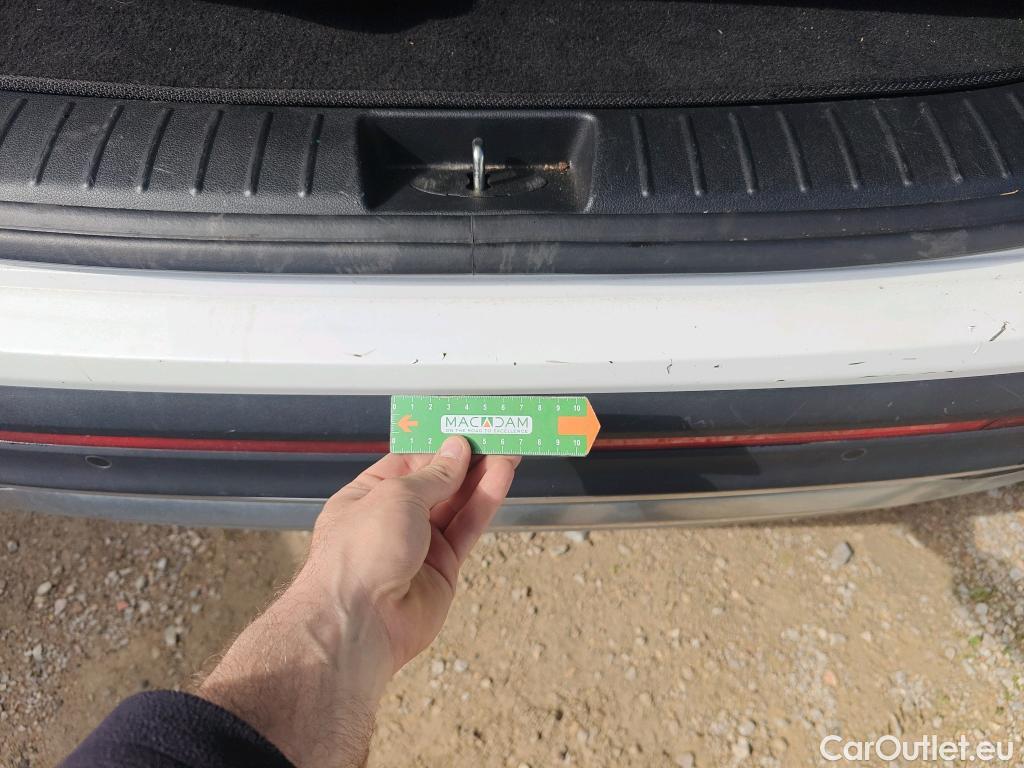  Hyundai  Santa Fe HYUNDAI  / 2021 / 5P / todoterreno 2.2 CRDi Tecno DCT 4x2 #31