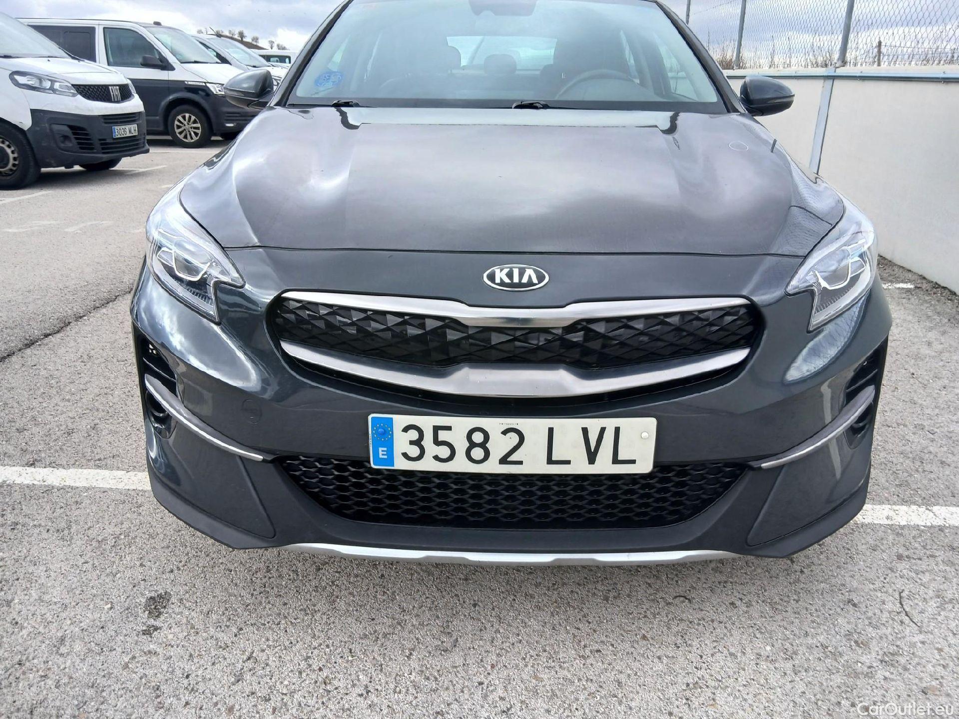  KIA  XCeed KIA  1.6 GDi PHEV 104kW (141CV) eDrive (AC) #6