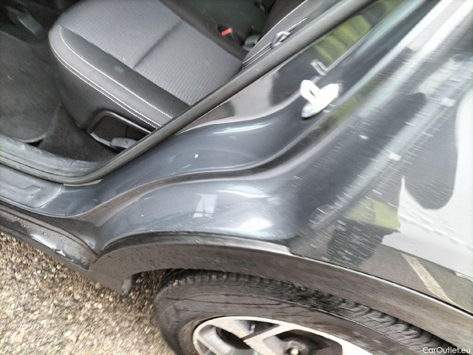  KIA  Sportage KIA  1.6MHEV Drive 100kW(136CV) 4x2(Crist Tintados) #11