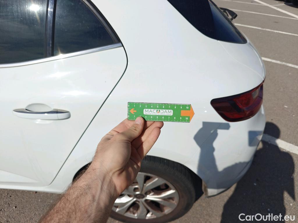  Renault  Megane RENAULT Mégane / 2015 / 5P / berlina con portón Limited Blue dCi 85 kW (115CV) #3