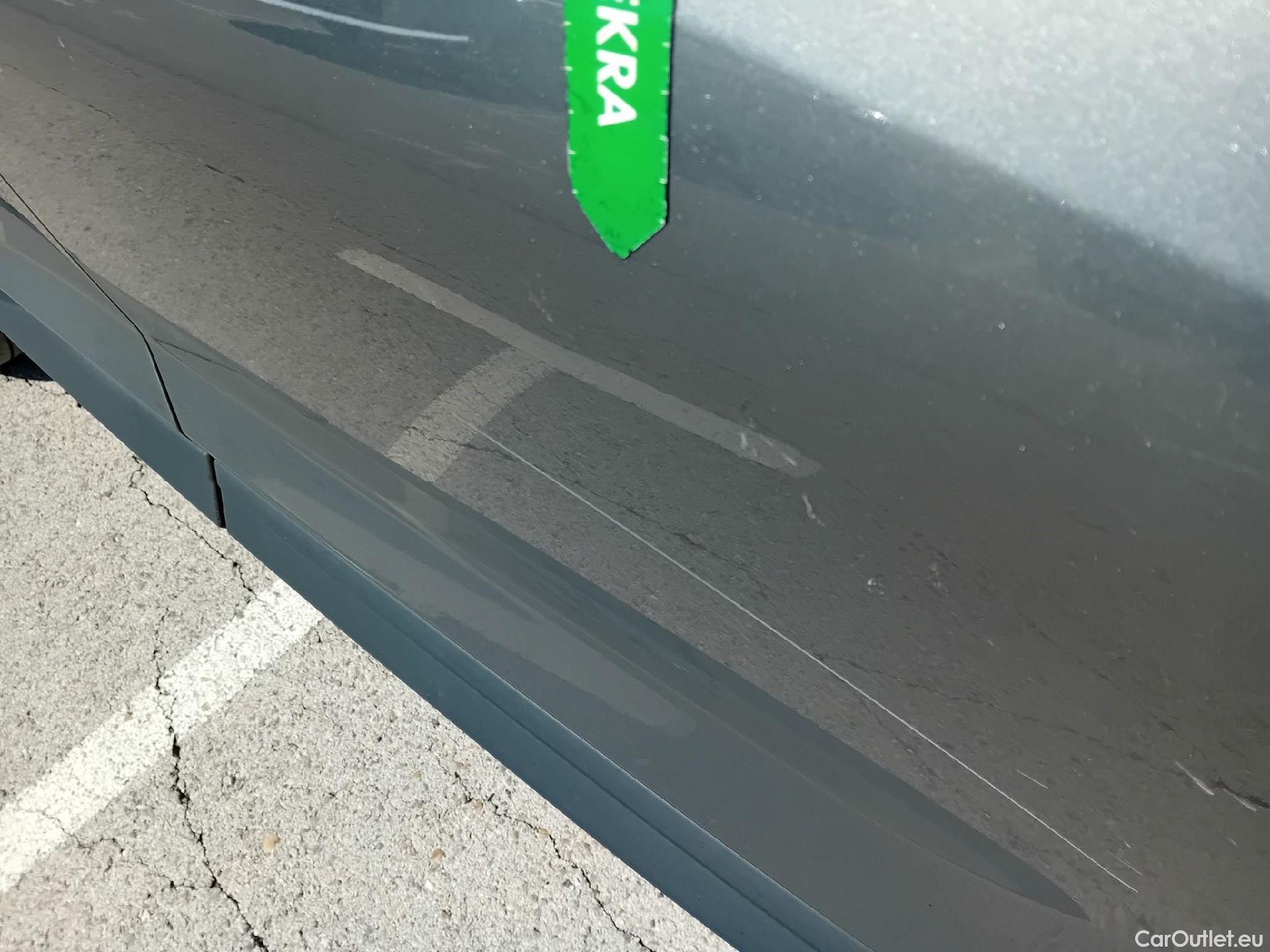  Nissan  Juke NISSAN  / 2019 / 5P / crossover DIG-T 84 kW (114 CV) DCT 7 V N-Connecta (AC2) #15