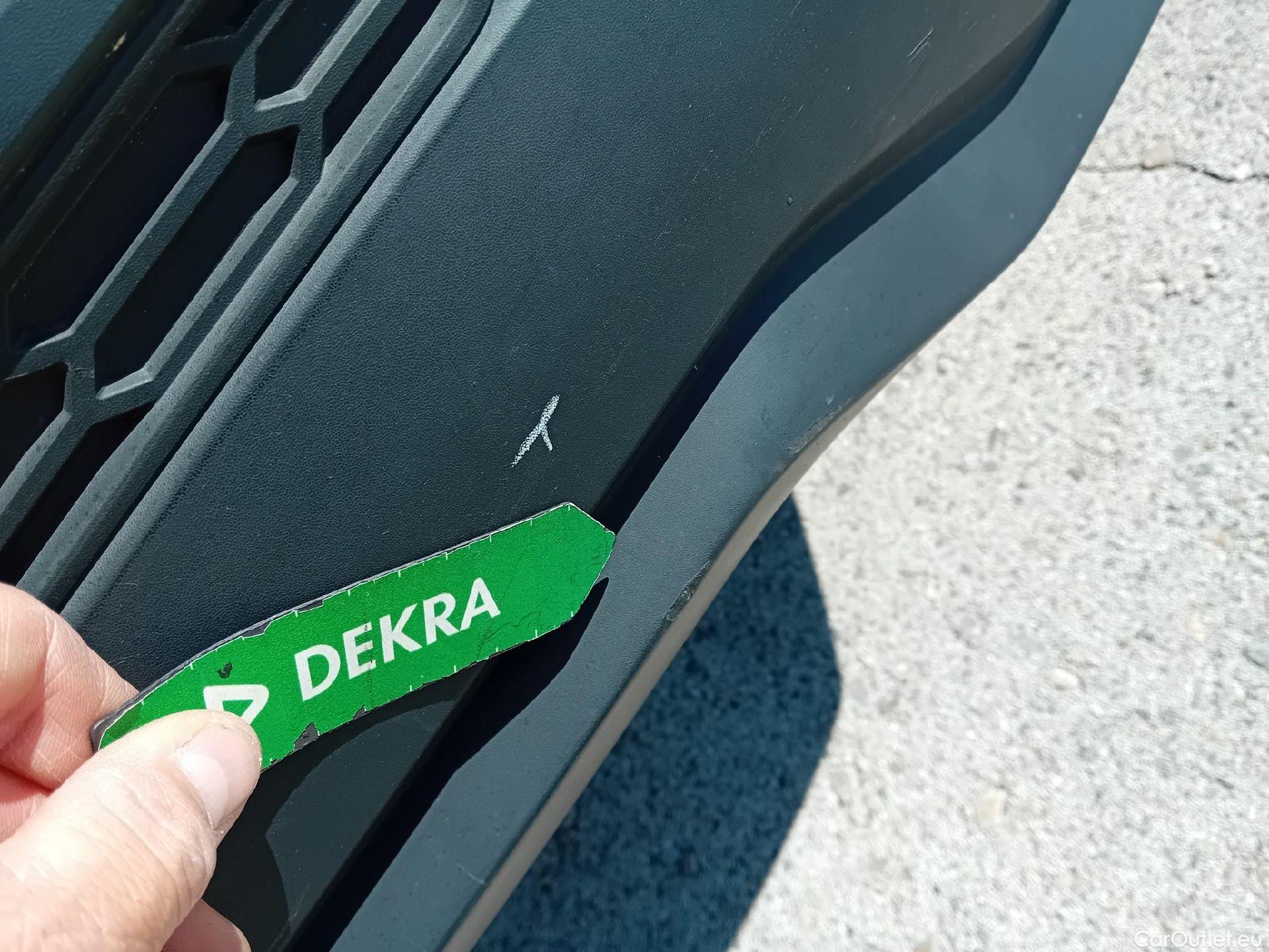  Nissan  Juke NISSAN  / 2019 / 5P / crossover DIG-T 84 kW (114 CV) DCT 7 V N-Connecta (AC2) #12