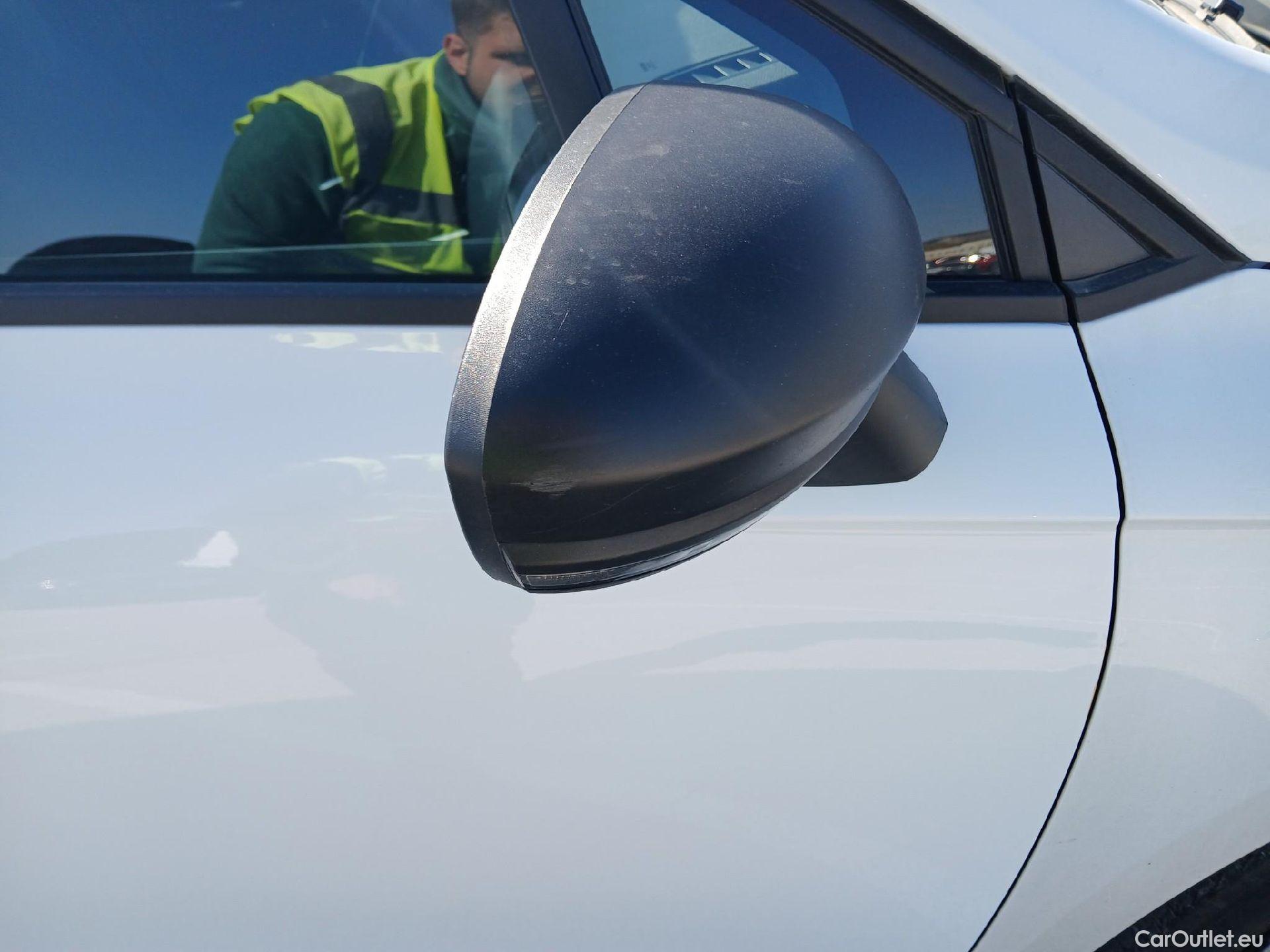  Renault  Clio RENAULT  / 2019 / 5P / berlina con portón Business Blue dCi 74kW (100CV) #34