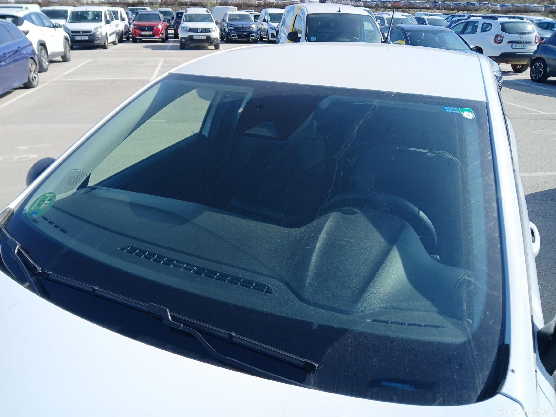  Renault  Clio RENAULT  / 2019 / 5P / berlina con portón Business Blue dCi 74kW (100CV) #13