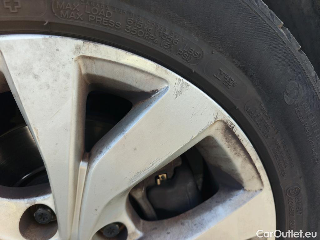  Renault  Megane RENAULT Mégane / 2015 / 5P / berlina con portón Limited Blue dCi 85 kW (115CV) #16