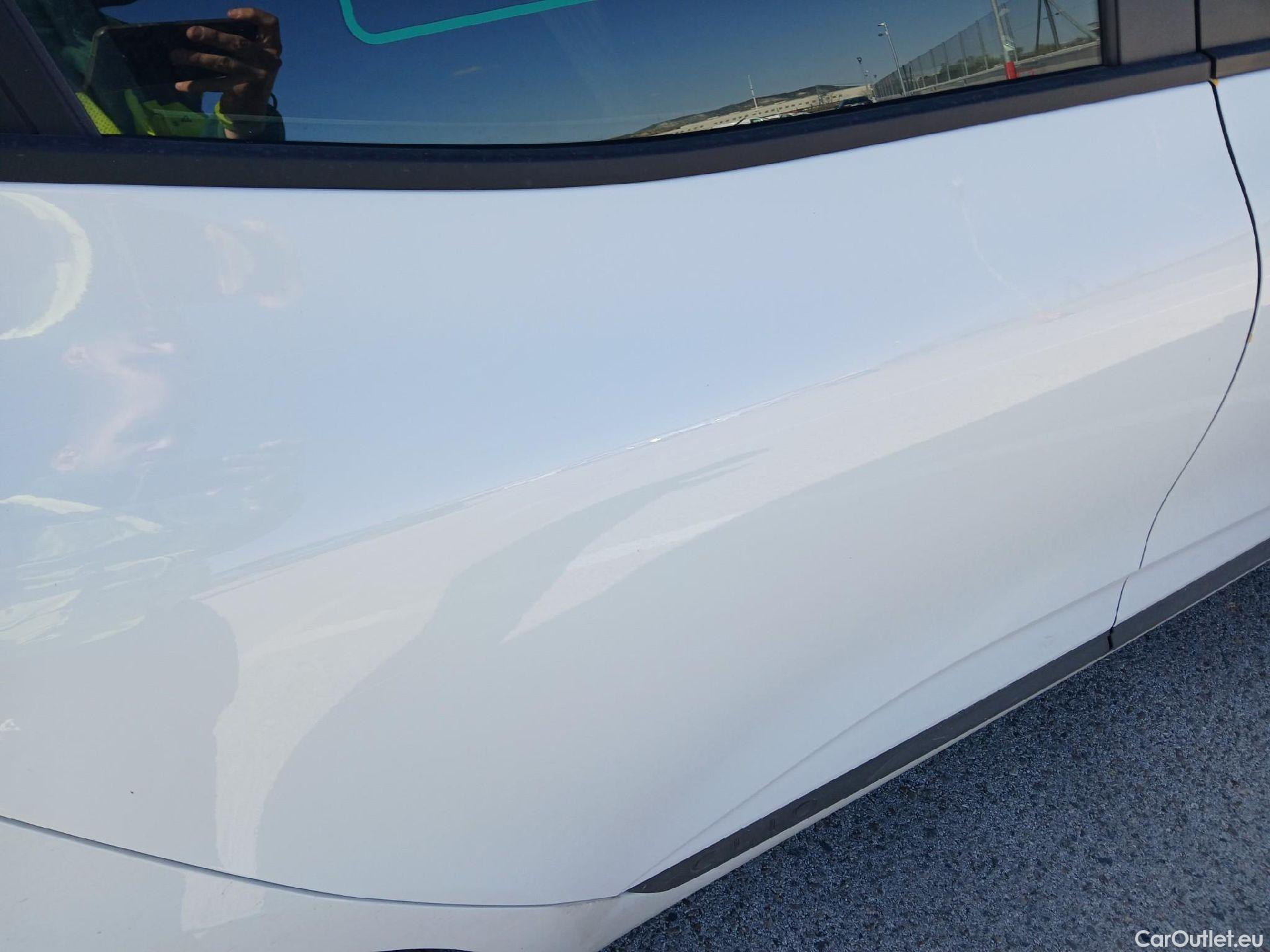  Renault  Clio RENAULT  / 2019 / 5P / berlina con portón Business Blue dCi 74kW (100CV) #29