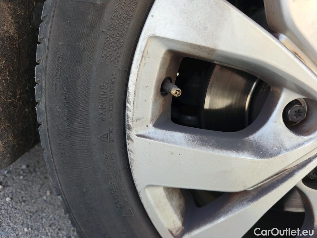  Renault  Megane RENAULT Mégane / 2015 / 5P / berlina con portón Limited Blue dCi 85 kW (115CV) #17