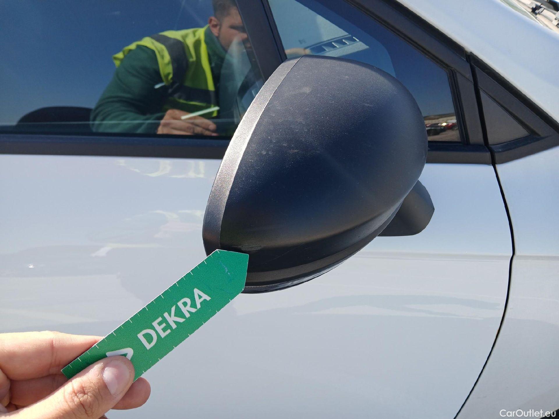  Renault  Clio RENAULT  / 2019 / 5P / berlina con portón Business Blue dCi 74kW (100CV) #33