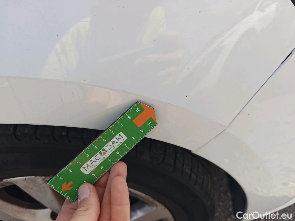  Renault  Megane RENAULT Mégane / 2015 / 5P / berlina con portón Limited Blue dCi 85 kW (115CV) #49