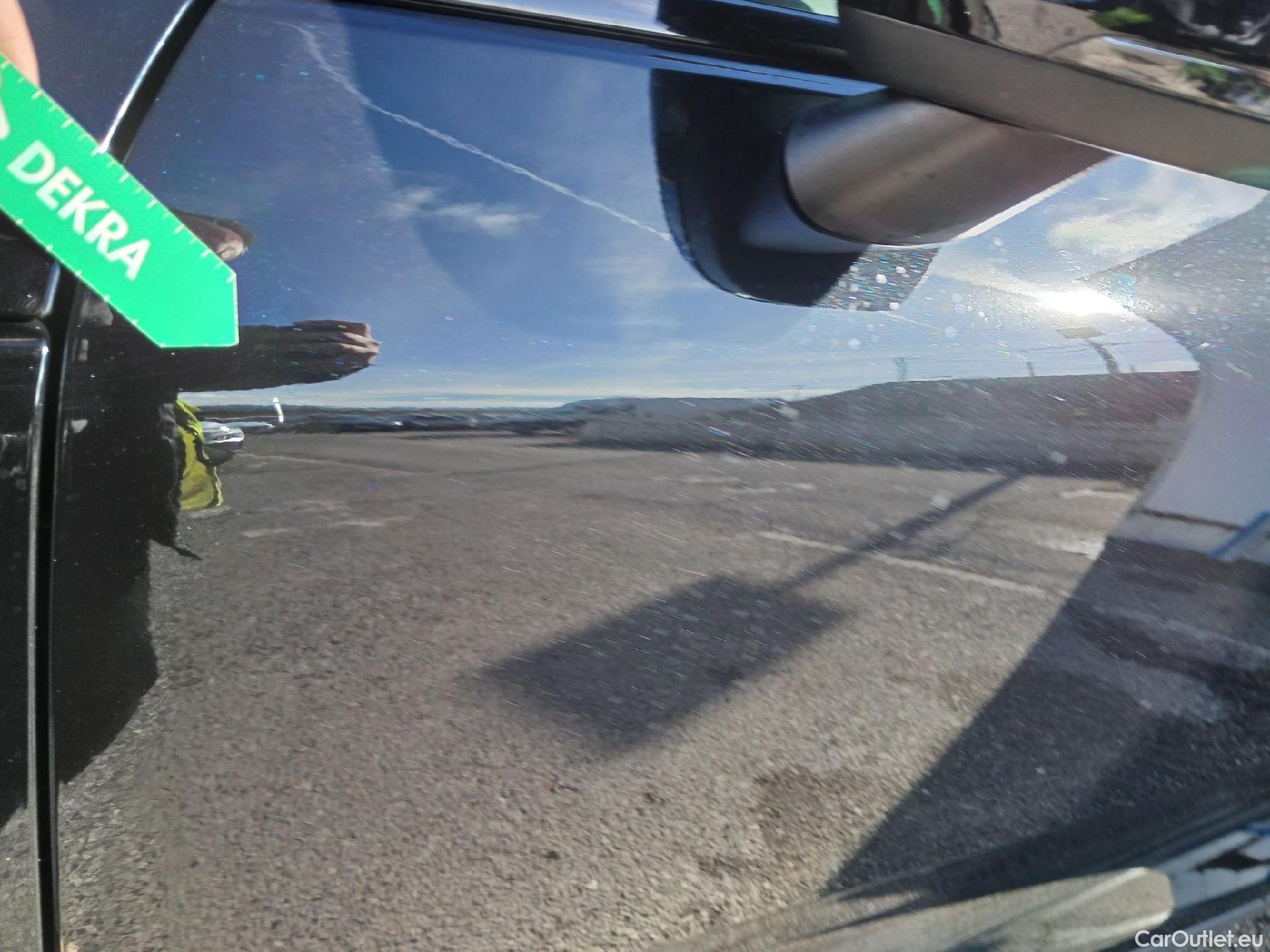  Volvo  XC 40 VOLVO XC40 / 2017 / 5P / todoterreno 1.5 T4 Twin Recharge R-Design Exp Auto #18