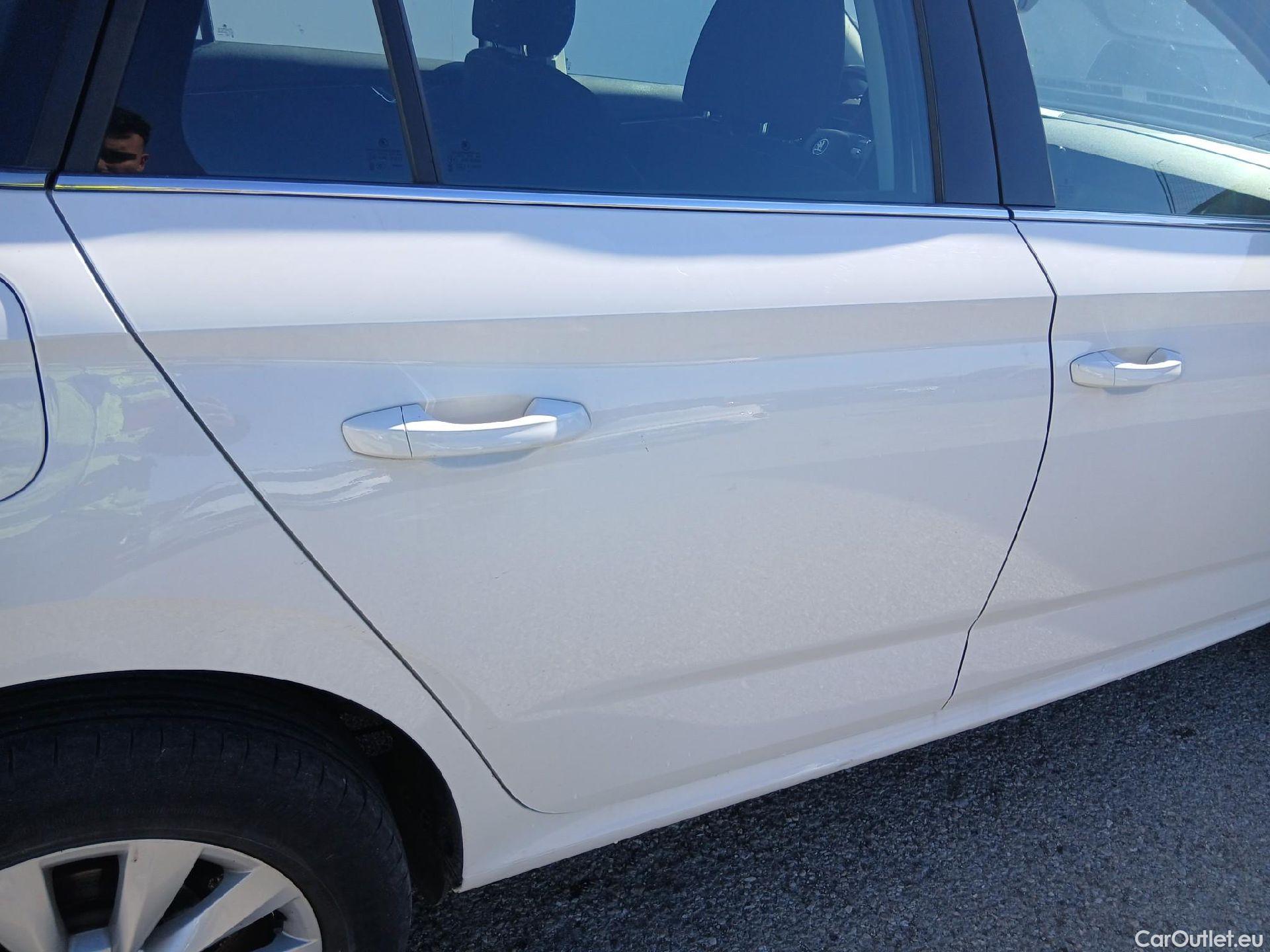  Skoda  KAMIQ SKODA  1.0 TSI 81kW (110CV) DSG Ambition #21