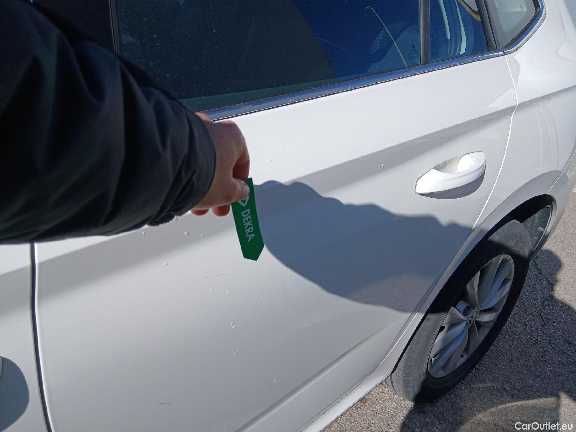  Skoda  KAMIQ SKODA  1.0 TSI 81kW (110CV) DSG Ambition #9