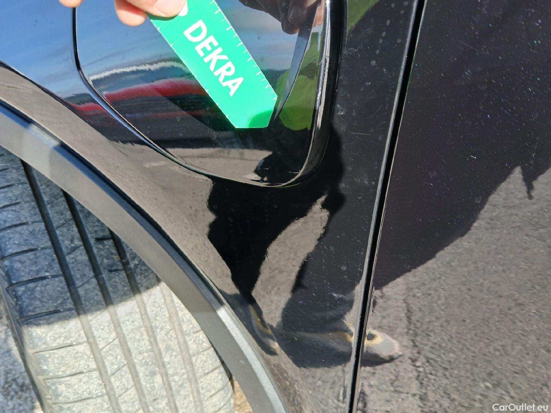  Volvo  XC 40 VOLVO XC40 / 2017 / 5P / todoterreno 1.5 T4 Twin Recharge R-Design Exp Auto #16