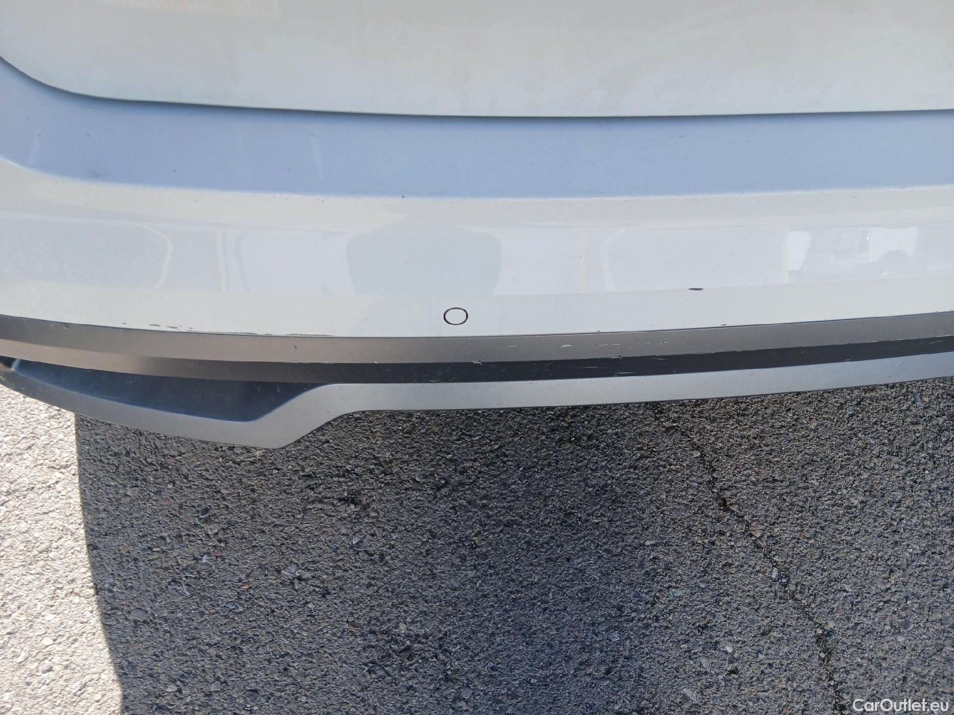  Skoda  KAMIQ SKODA  1.0 TSI 81kW (110CV) DSG Ambition #16