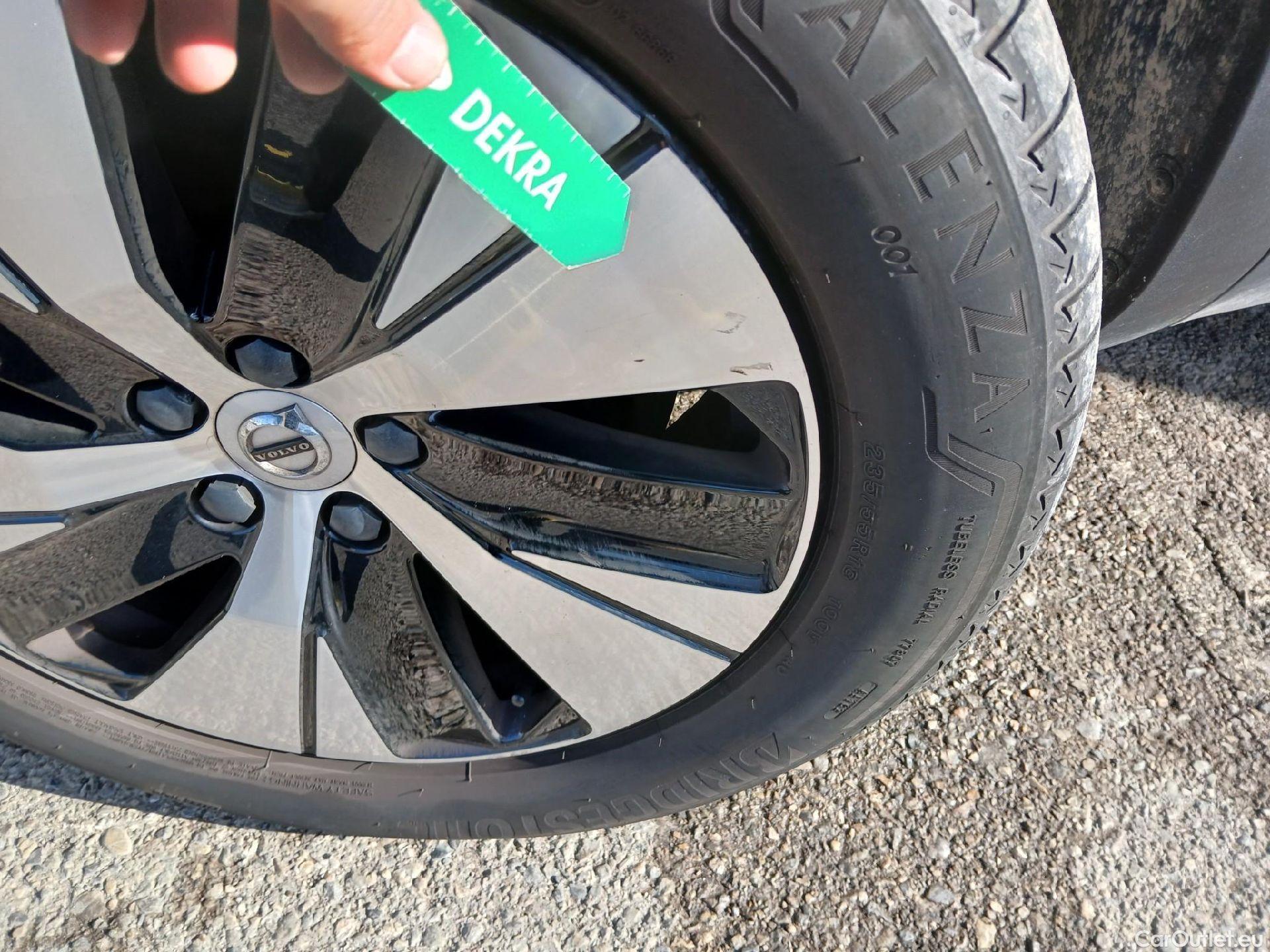  Volvo  XC 40 VOLVO XC40 / 2017 / 5P / todoterreno 1.5 T4 Twin Recharge R-Design Exp Auto #12