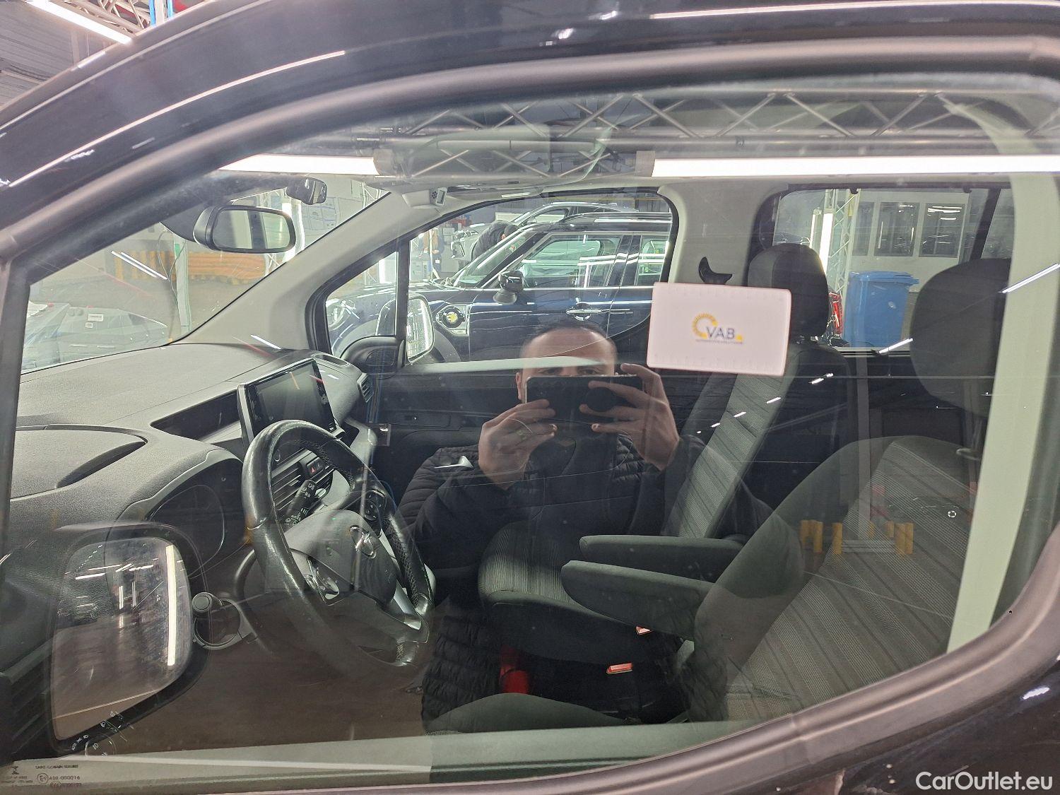  Opel  Combo Opel,  Life '18, Opel  Life 1.5 Turbo D BlueI 96kW S/S Eleganc #46