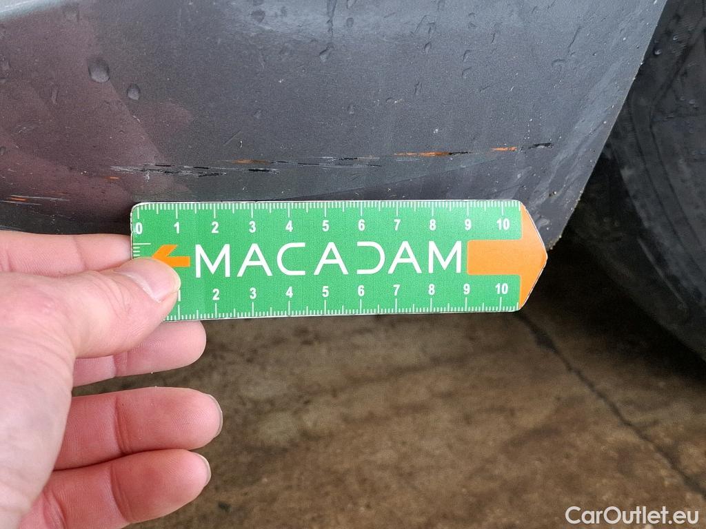  Bmw  Serie 1 Série 1 / 2019 / 5P / Berline 116i DKG7 Business Design / Pare-brise à remplacer #5