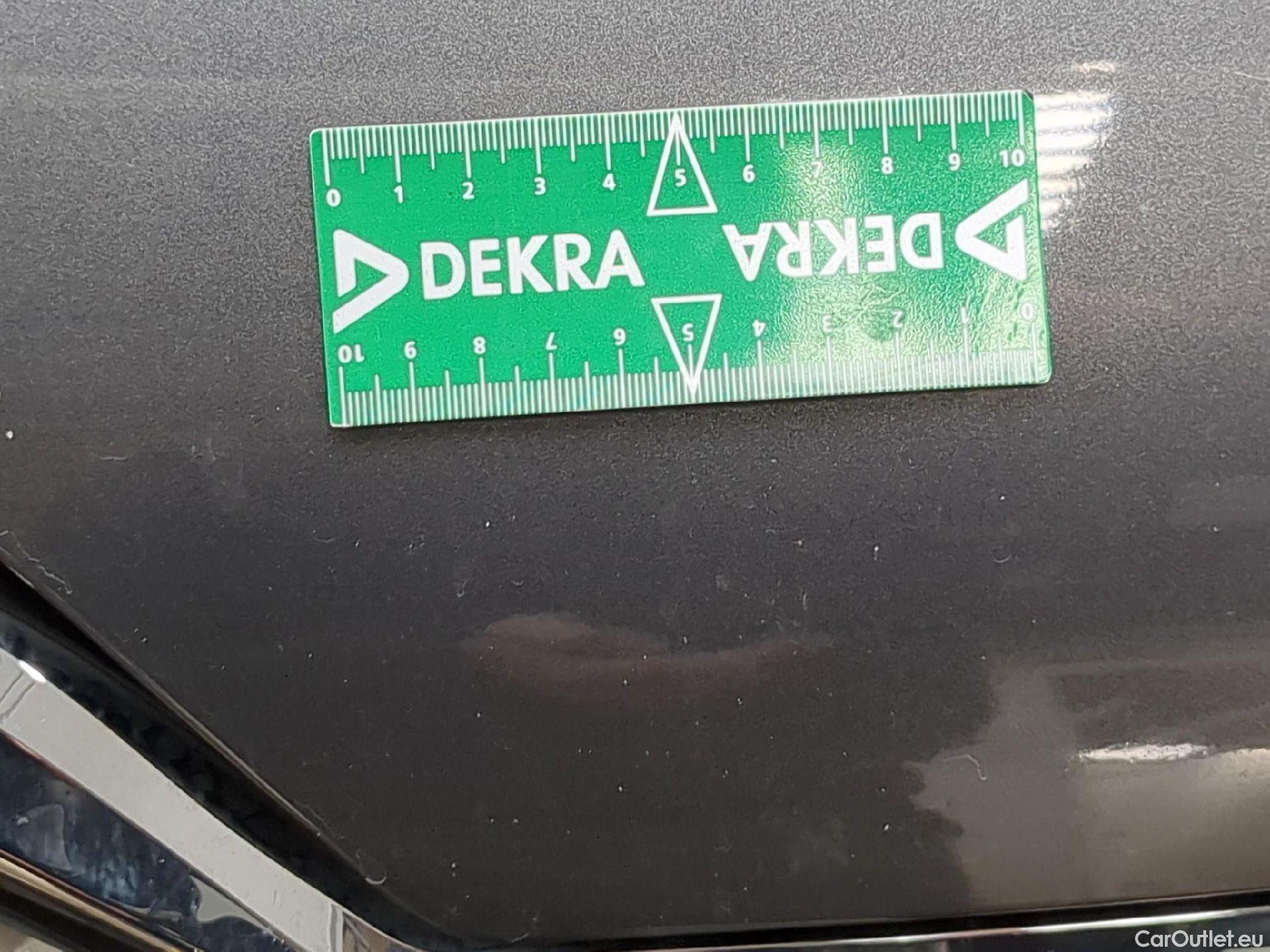  Citroen  C4  Berline Feel 1.2 PureTech 130CV BVA8 E6d #2