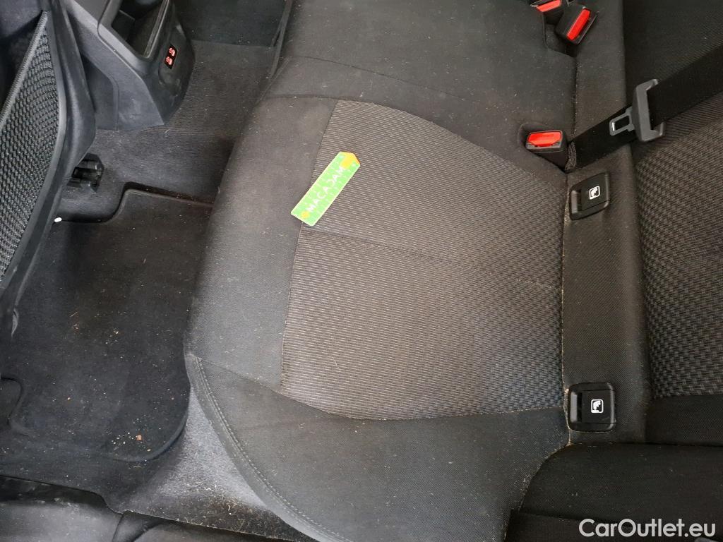  Bmw  Serie 1 Série 1 / 2019 / 5P / Berline 116i DKG7 Business Design / Pare-brise à remplacer #15