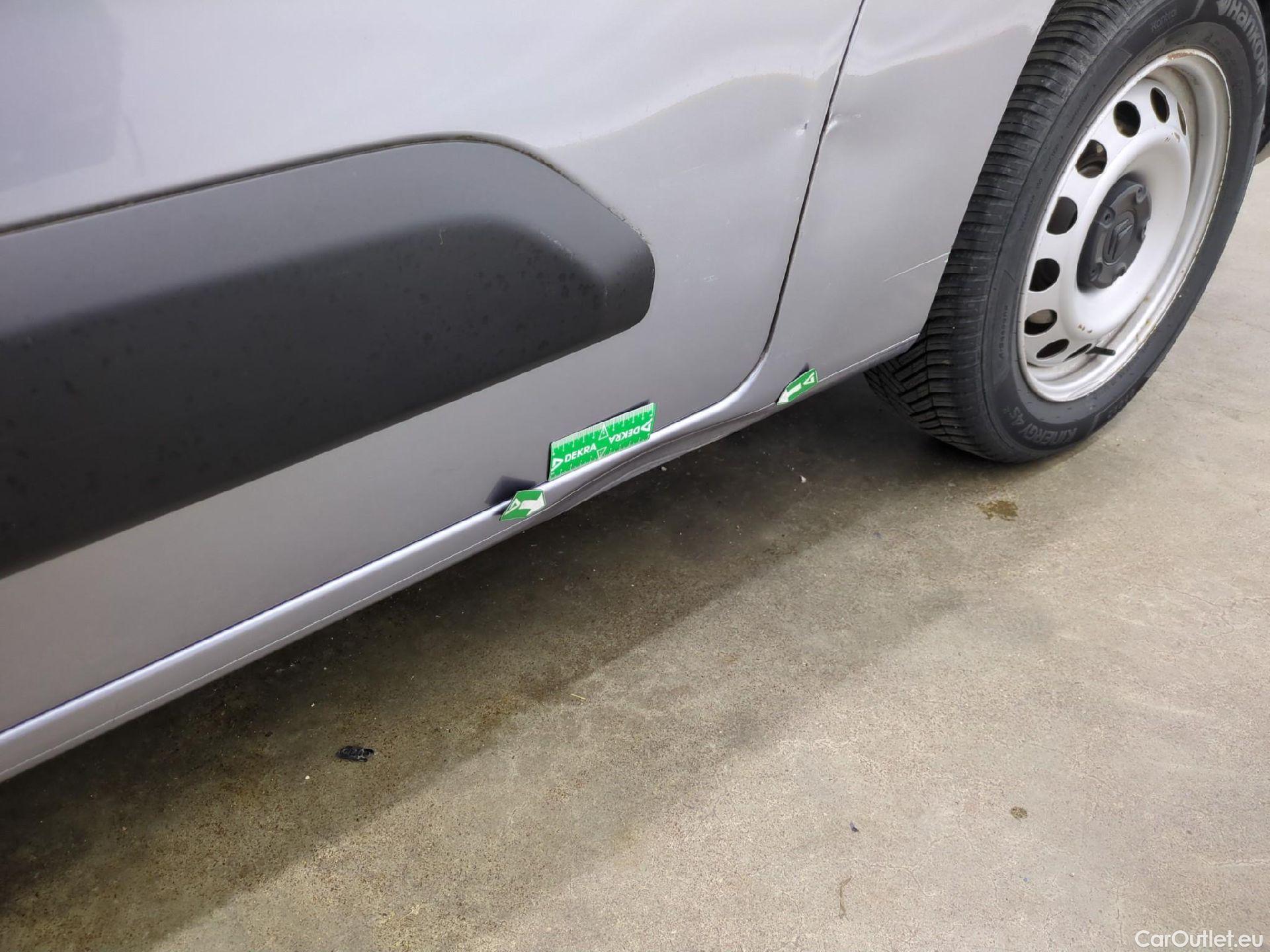  Citroen  Berlingo  Fourgon Control XL/L2 Double Cabine VarioSpace 1.5 BlueHDi 100CV BVM5 E6dT #40