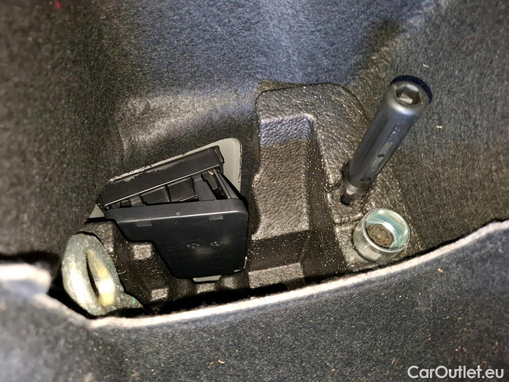  Bmw  X2 BMW  / 2017 / 5P / SUV xDrive25e Business Design BVA6 #16