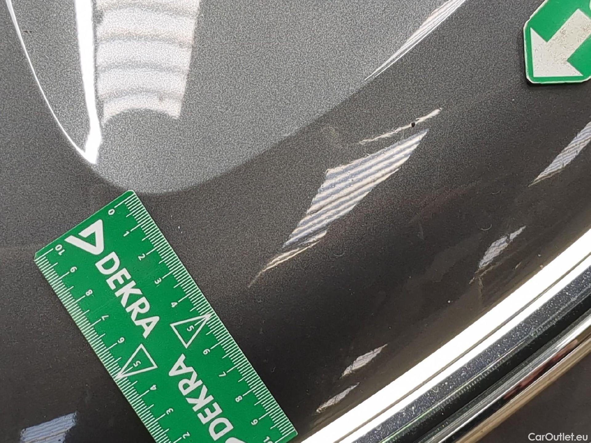  Citroen  C4  Berline Feel 1.2 PureTech 130CV BVA8 E6d #5