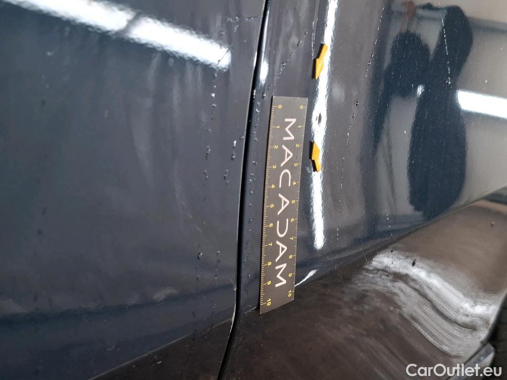  Mercedes  A-Klasse MERCEDES-BENZ Classe A Berline / 2018 / 4P / Berline A 180 Business Line 7G-DCT #27