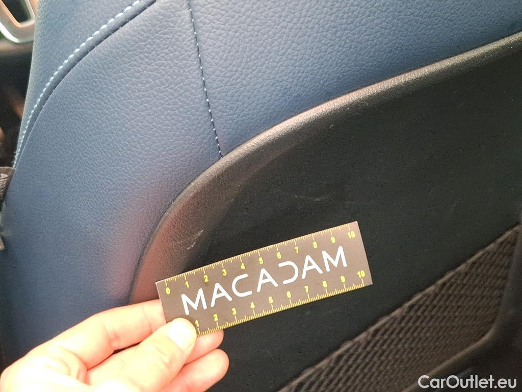  Mercedes  A-Klasse MERCEDES-BENZ Classe A Berline / 2018 / 4P / Berline A 180 Business Line 7G-DCT #22