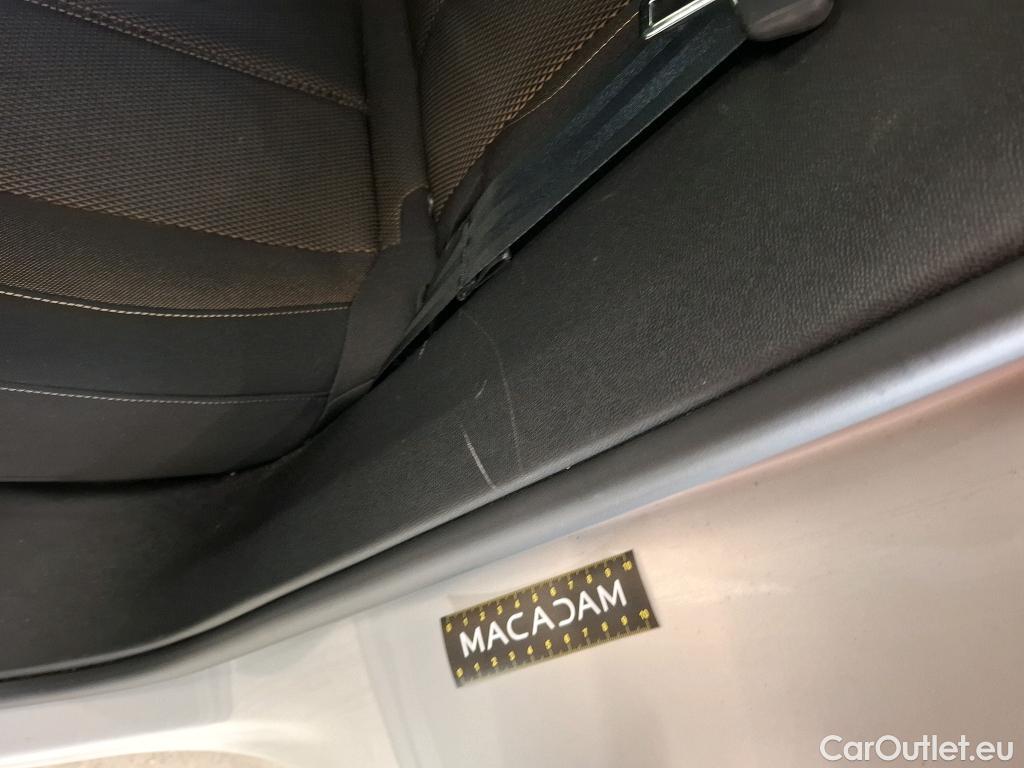  DS  DS7 DS DS 7 Crossback / 2017 / 5P / SUV E-TENSE 225 Business #24