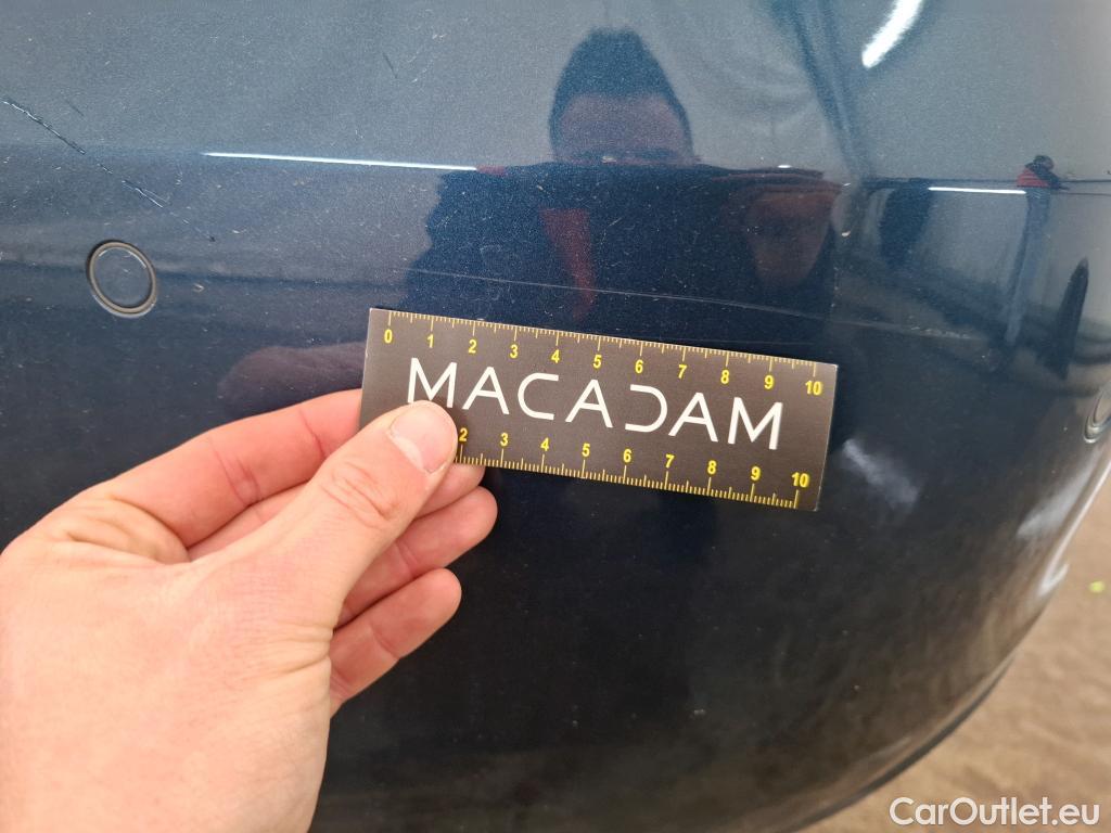  Mercedes  A-Klasse MERCEDES-BENZ Classe A Berline / 2018 / 4P / Berline A 180 Business Line 7G-DCT #35