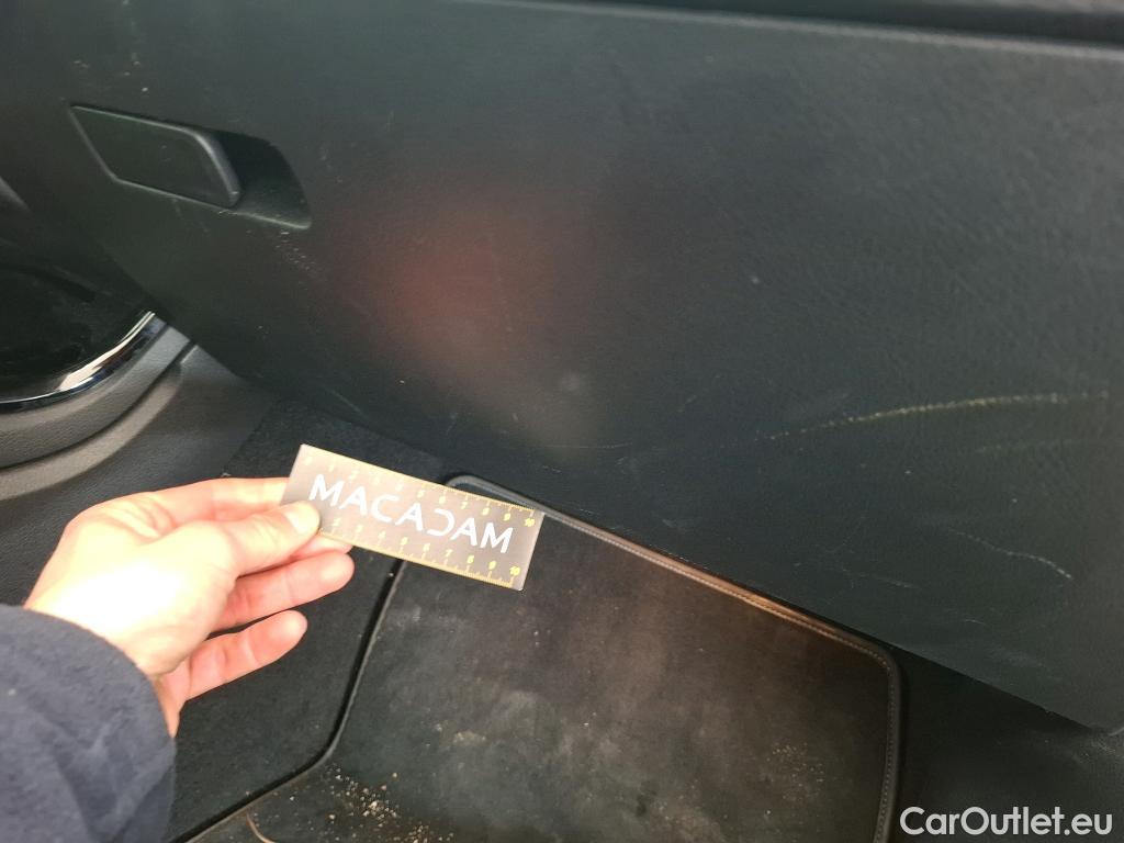  Mercedes  A-Klasse MERCEDES-BENZ Classe A Berline / 2018 / 4P / Berline A 180 Business Line 7G-DCT #13