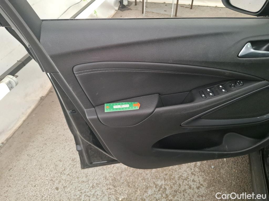  Opel  Crossland  X Business Elegance 1.2 Turbo 130CV BVA6 E6d #17